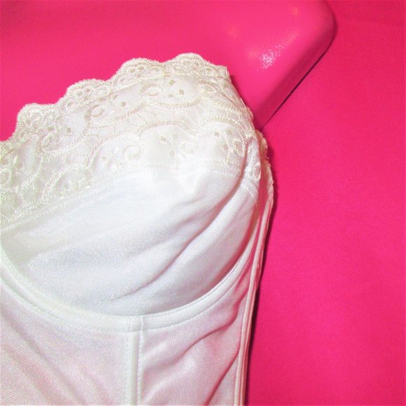 white vintage corset satin bra size 36c new nwot - Picture 2 of 4